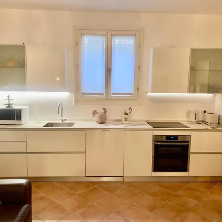 Apartment In Villa, Garden And Netflix