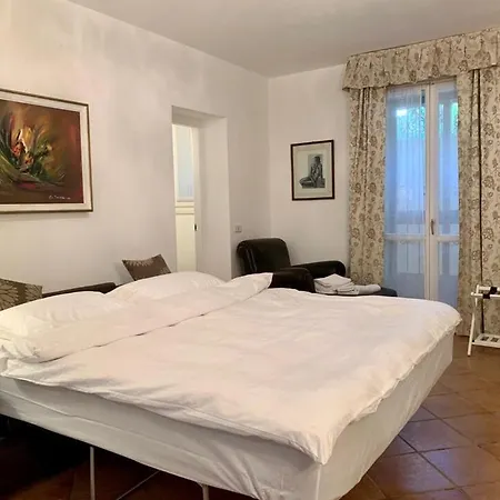 Apartment In Villa, Garden And Netflix Milan